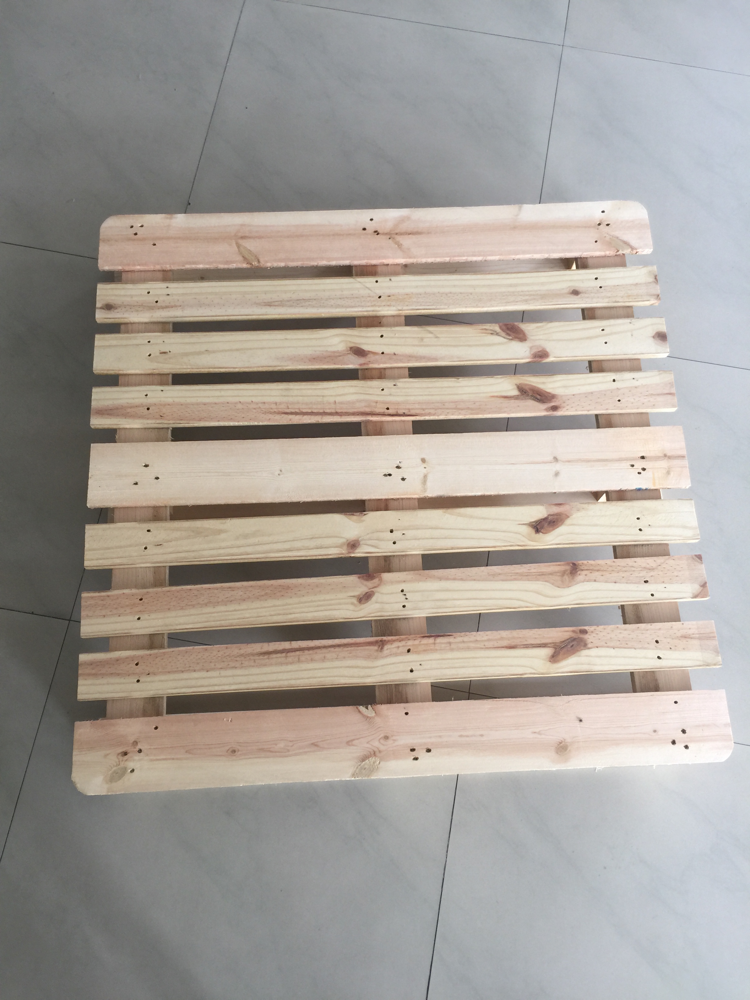 Non-Heat Treated Wooden Pallets